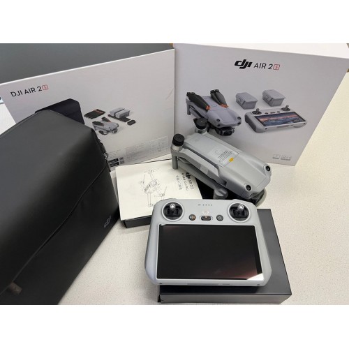 Квадрокоптер DJI AIR 2S Fly More Combo (пульт DJI RC с экраном) в Клину